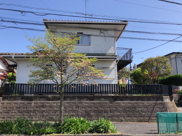 鉄骨造2階建て解体工事(神奈川県横浜市栄区飯島町)前の様子です。